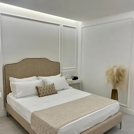 Kairos Luxury & Pool 招待所