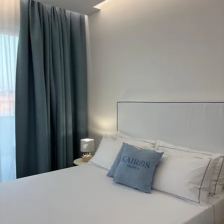 Kairos Luxury & Pool 招待所 4*