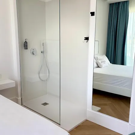 招待所 Kairos Luxury & Pool 4*