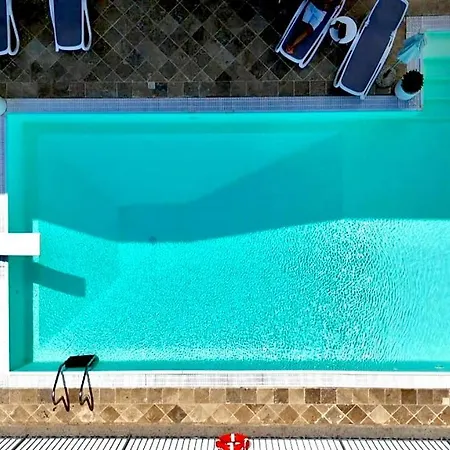 招待所 Kairos Luxury & Pool
