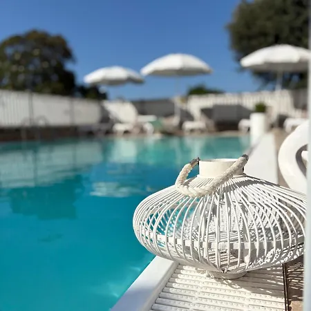 Kairos Luxury & Pool