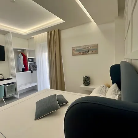 Kairos Luxury & Pool 特罗佩阿