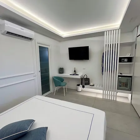 Kairos Luxury & Pool 招待所