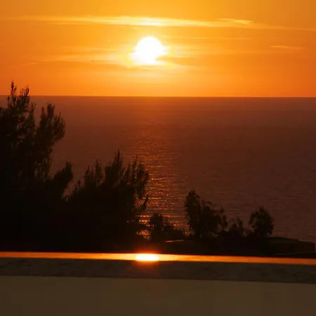 Kairos Luxury & Pool 4*
